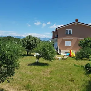 apartments-mestrovic.primorje-gorskikotar.com/